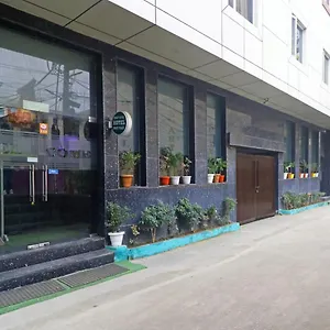 Hotel Smart Plaza Hotel-at Airport, Nueva Delhi