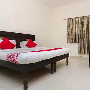 Hotel O Shiv Shakti Near Kamal Cinema, New Delhi